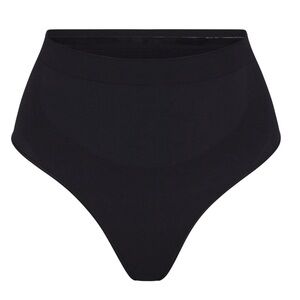 NWOT SKIMS Seamless Sculpt Mid Waist Thong size XS Shapewear underwear black